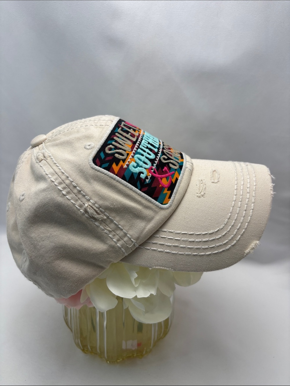 KBETHOS Women’s Vintage Style Cream Baseball Cap with Pastel Floral Accent - Picture 8 of 11